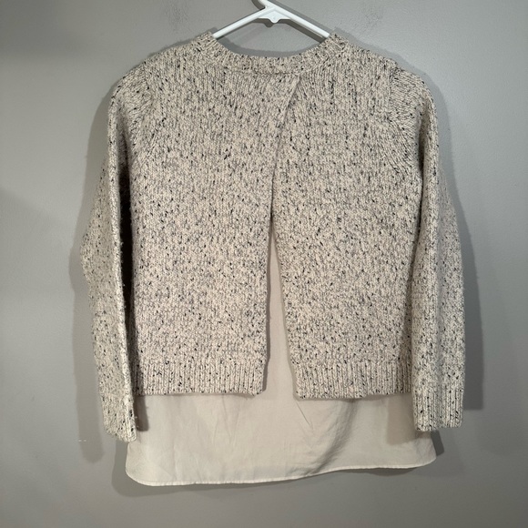 Club Monaco Women's Sweater Cream split back Size XS - Picture 4 of 8